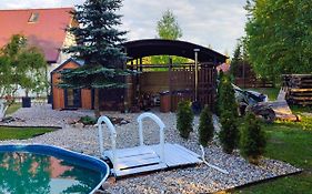 Willa Szymbark - basen, sauna, balia, jacuzzi, dom całoroczny w Szymbarku